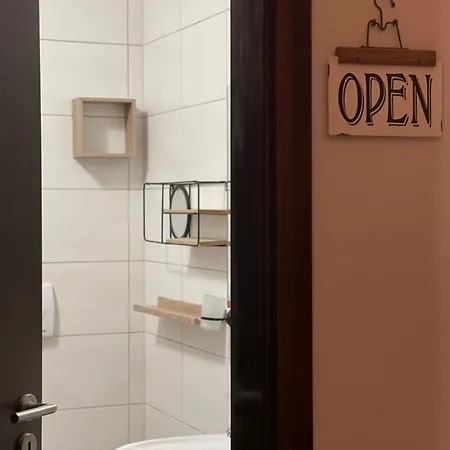 Loft تيرانا