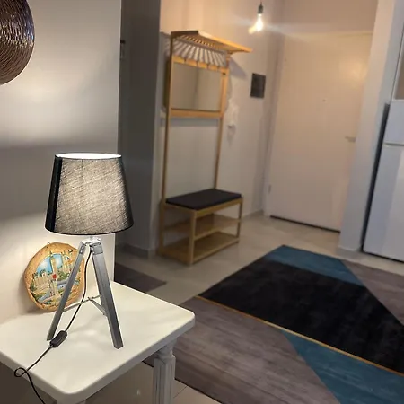 Loft Apartment *
